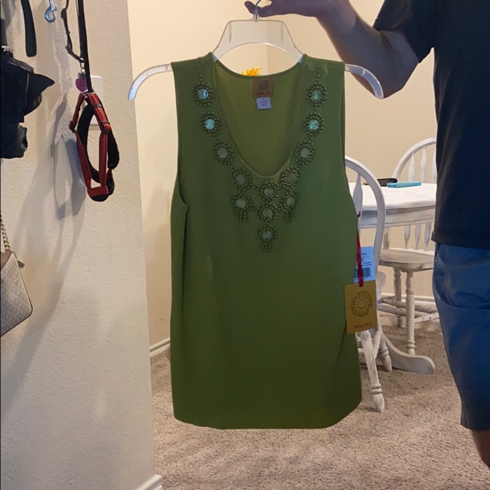 Green tank top